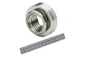 Éléments de fixation à souder SMT